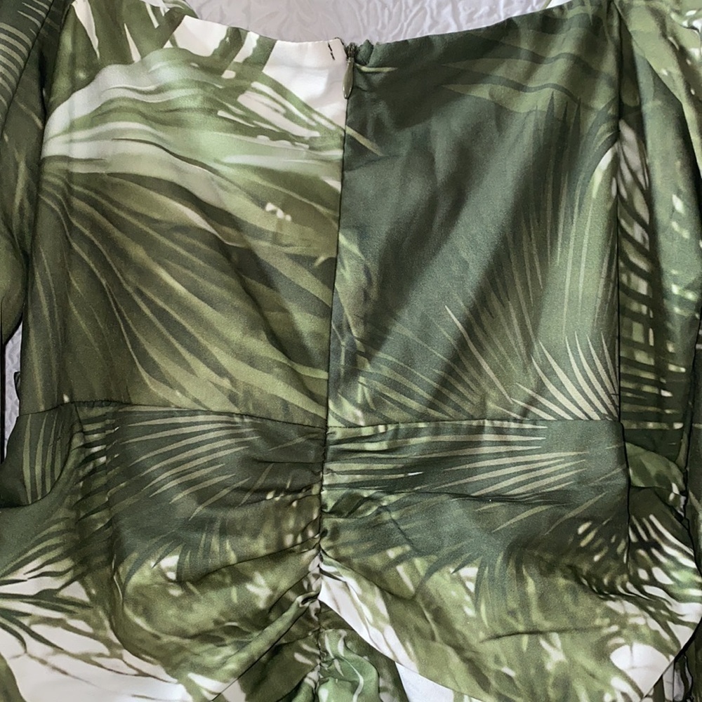L'ATISTE By Amy Palm Branch Long Lantern Sleeve Ruched Mini Dress - Picture 5 of 11